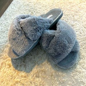 Fuzzy house slippers